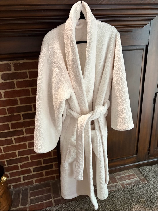 Pottery Barn Other - Pottery Barn Teddy Bear robe size XL